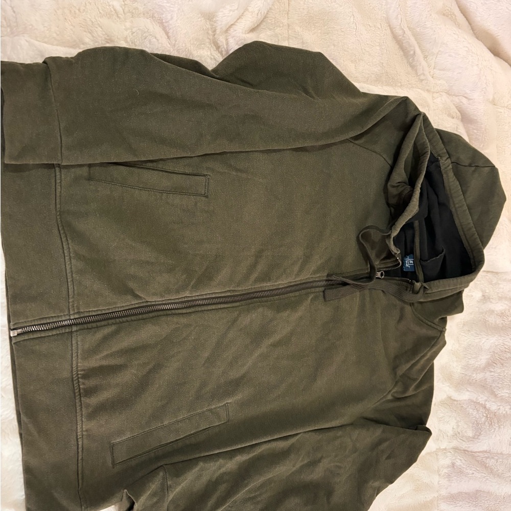 okive green sweater